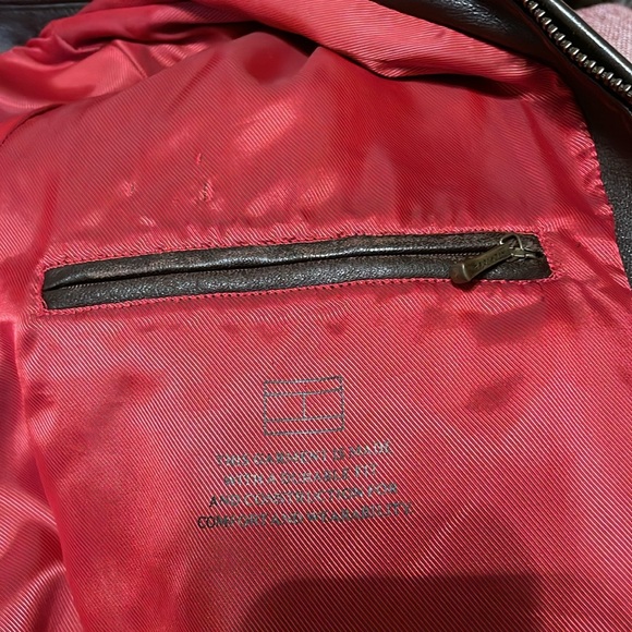 Tommy Hilfiger men’s brown leather silk lined medium jacket. Perfect condition. - Picture 6 of 8